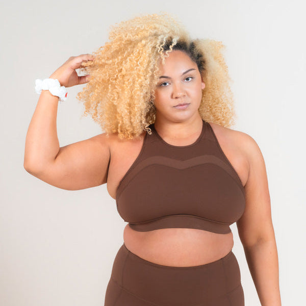 MAAREE Uplift crew neck sports bra in coffee
